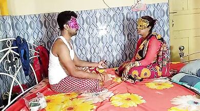 Bhabhi ki pati ke bhai se family mai desi gaand chudai