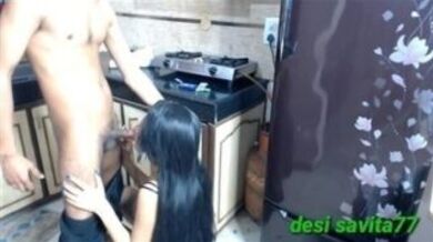 Kitchen mai sexy bhabhi ki chut ko uske devar ne choda