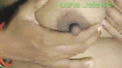 Asha Jaiswal ki bur mai ungli karke mast chudai khel