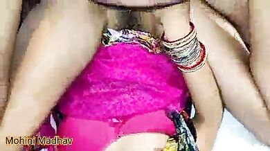 Mohini bhabhi Hindi mai gandi gaali dete hue mast chudi