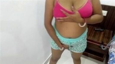 Geeli chut mai lund daal kar bhabhi chodi