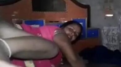 Chudasi bhabhi ne devar se desi chudai ka maja liya