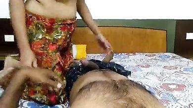 Hot mausi ki chacha se fuck ka mast Hindi sex video