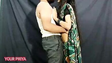 Bhayya aur bhabhi ke kamasutra fuck ka real Hindi sex tape