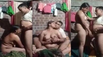 Bhojpuri bahu ki chuchi chuskar hardcore sex kiya sasur