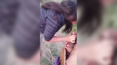 College ladki ki jungle me chudai lover sath Hindi mein bf