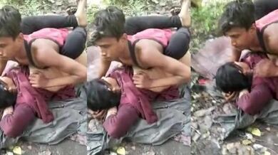 Bahan ki chudai khule jungle me dost sath pakad liya bhai