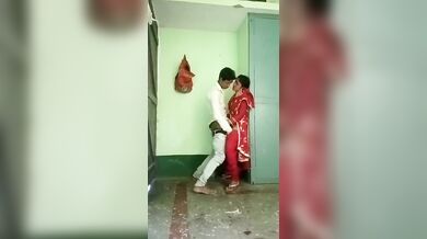 Dehati ladki ki chudai khade khade kiya lover uske ghar par