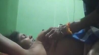 Dehati aunty ki chuchi chusai karta hai tharki rickshawala