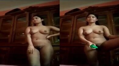 Assamese girl chut me dildo ghusati hai striptease karke MMS