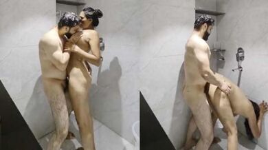 Gurgaon wife ki nangi chudai kiya bathroom me lover ne clip