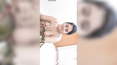 Bhabhi lund ki malish karke devar se chudwati hai choot clip