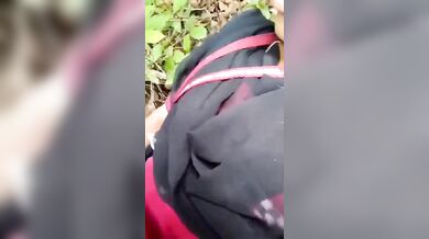 Sanskari wife ko randi banaya pati ka dost jungle le jakar