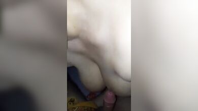 Dehati muslim chachi blowjob deti hai acche se lover ko MMS