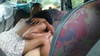 Assamese chacha car me sex kiya ladki ko godi me bithakar