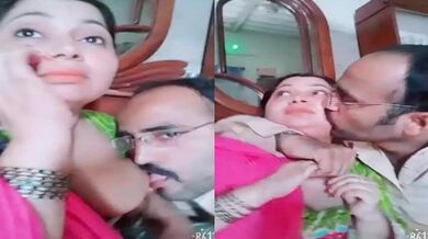 Mast muslim bhabhi ke mote boobs chusa Paki padosi sexy MMS
