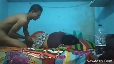गांव में देहाती औरत की अपने पडोसी से फुद्दी चुदाई क्सक्सक्स