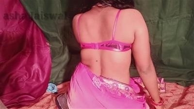 Bindaas bhabhi ke sahbaas ka ghar par Hindi sex video