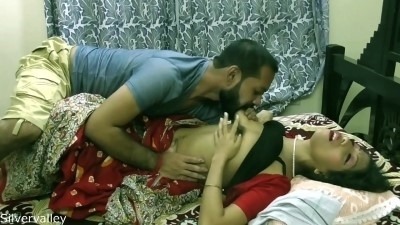 Kanpur mai bhabhi aur naukar ka choda chodi sex video